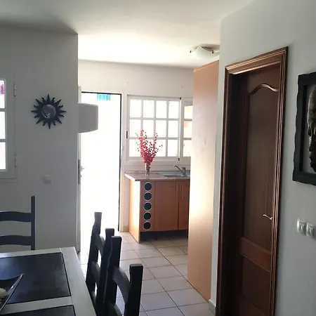 Mirando Al Este La Oliva